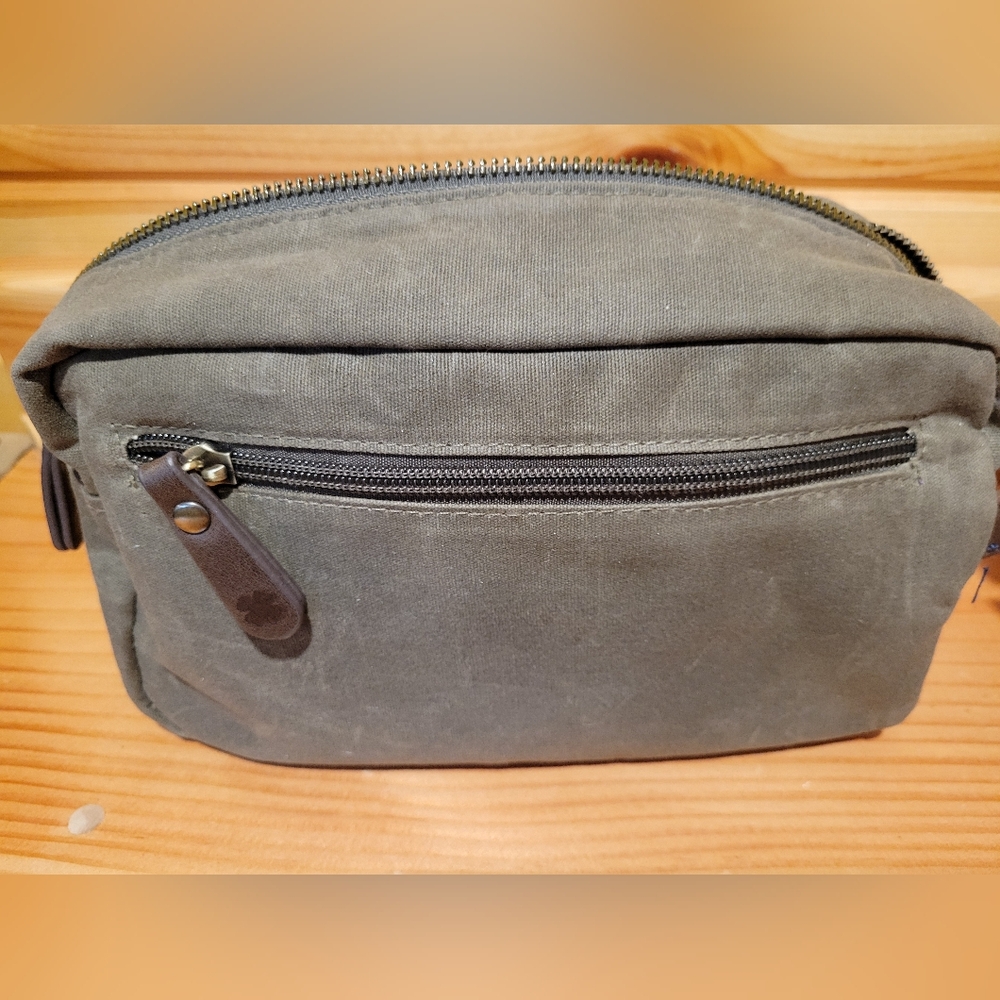 Lucky Brand Olive Men's Toiletry Bag NWT with Travel Samples - Picture 4 of 7